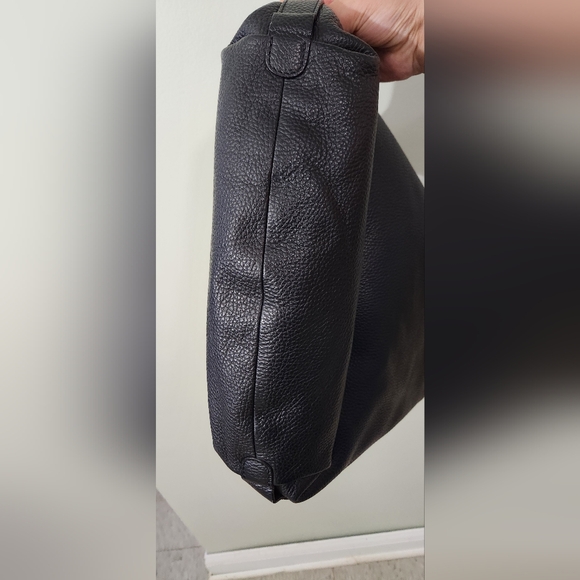 Emporio Armani black hobo purse - Picture 5 of 11